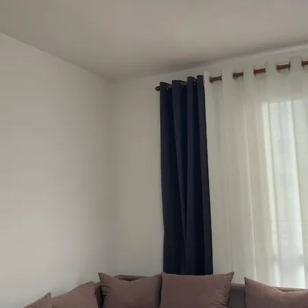 Apartment Zzzzzzzzzz Tirana